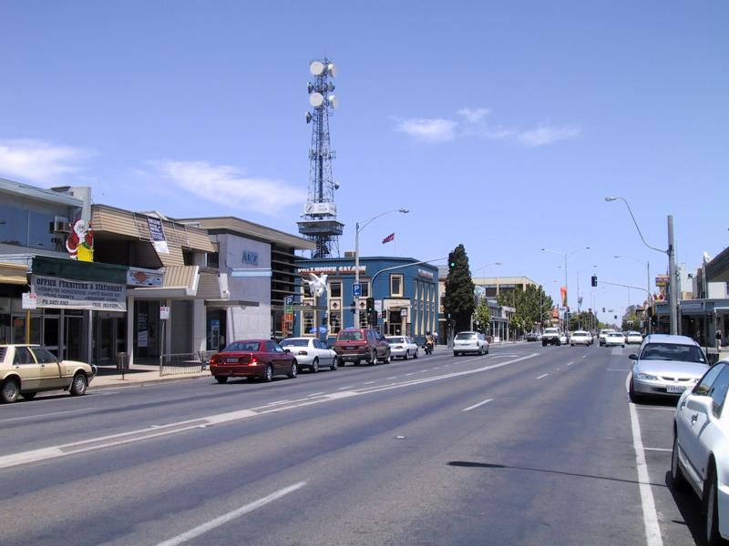 Shepparton - Commercial centre and shops - View south along Wyndham St towards Fryers St