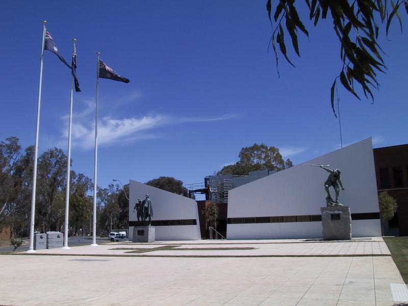 Shepparton - Cultural precinct, Wellsford Street: War Memorial, corner Welsford St and Fryers St