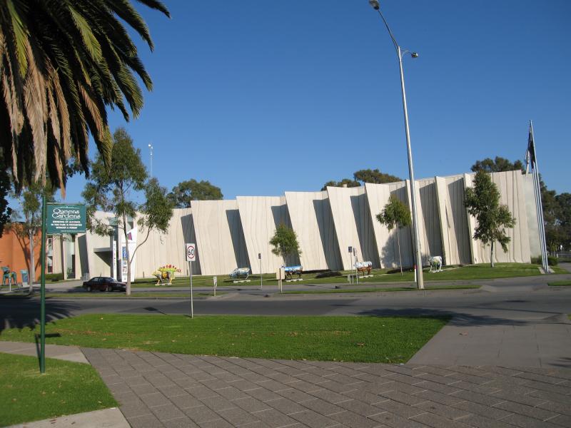 Shepparton - Cultural precinct, Wellsford Street: View towards Shepparton Art Gallery from Queens Park