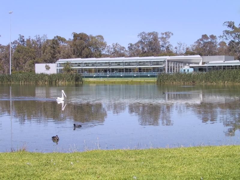 Shepparton - Victoria Park Lake, Goulburn River, Aquamoves centre: View west across Victoria Park Lake towards Aquamoves centre
