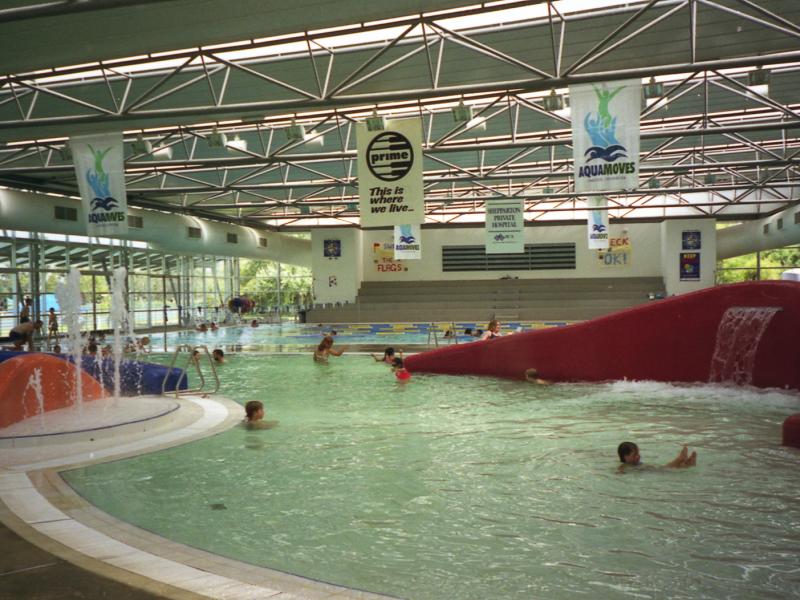 Shepparton - Victoria Park Lake, Goulburn River, Aquamoves centre: Inside Aquamoves, heated pool
