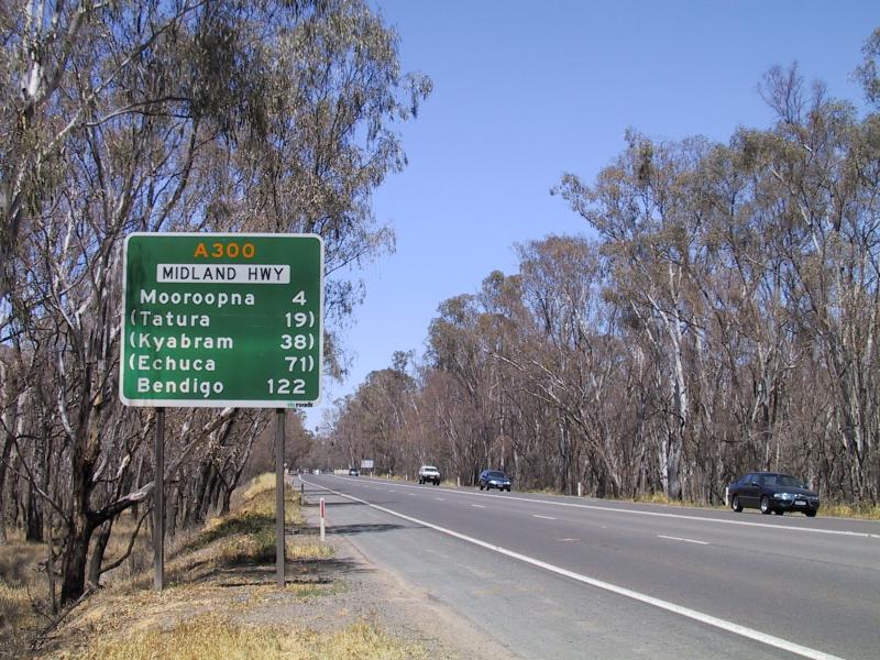 Shepparton - Around town: View south-west along Peter Ross Edward Causeway near Goulburn River