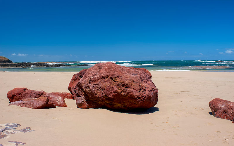 Smiths Beach - Red rocks on the beach