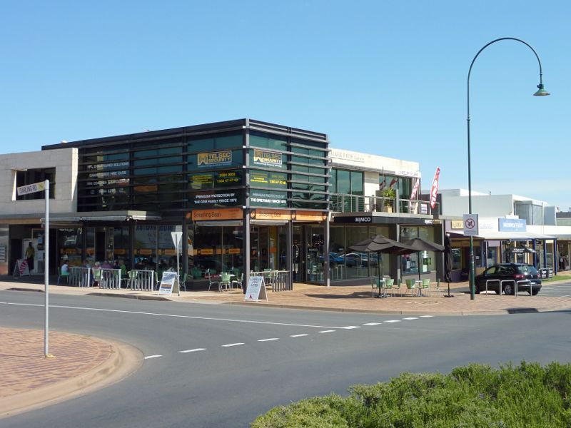 Sorrento - Shops and commercial centre, Ocean Beach Road - Corner of Ocean Beach Rd and Darling Rd