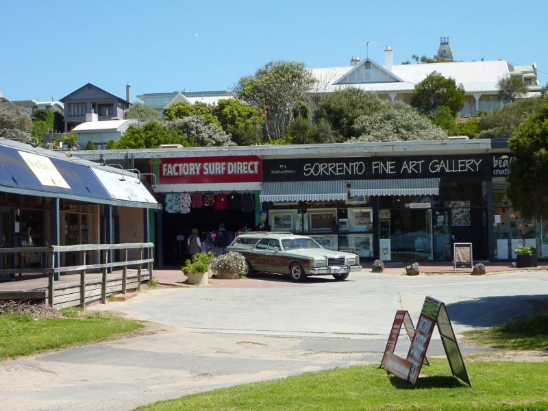 Sorrento - Point Nepean Road: Sorrento Fine Art Gallery, Pt Nepean Rd opposite Esplanade