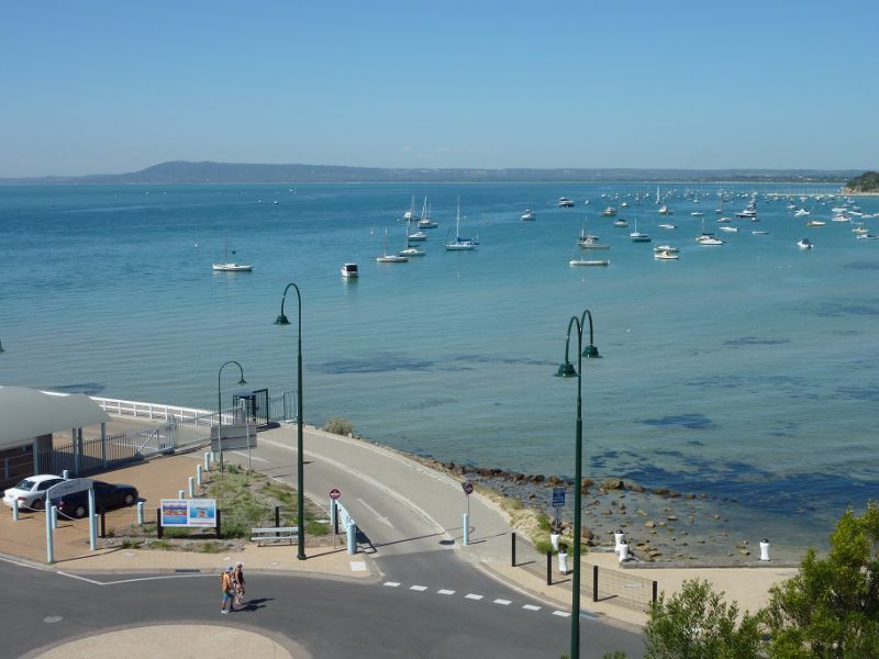 Sorrento - Views from cliffs above Policemans Point: Easterly view across Policemans Point towards Arthurs Seat