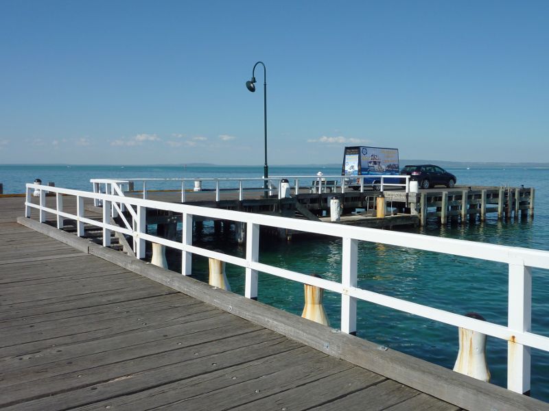 Sorrento - Policemans Point and Sorrento Pier: View towards end of Sorrento Pier