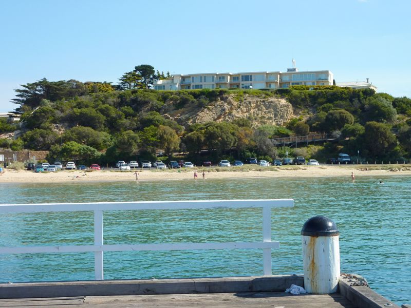 Sorrento - Policemans Point and Sorrento Pier: View from pier towards beach at Policemans Point