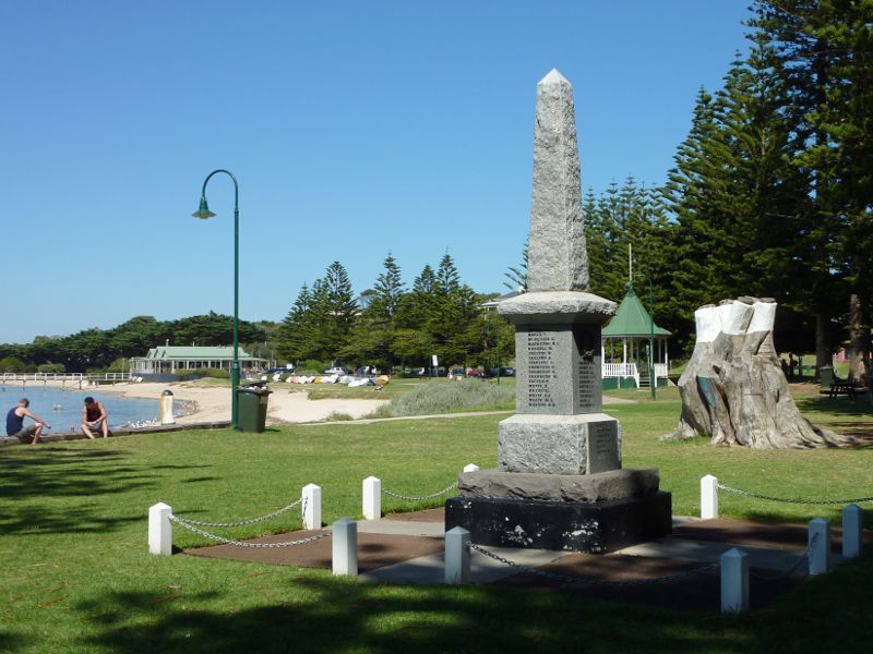 Sorrento - Western end of Sorrento Front Beach - War memorial on foreshore