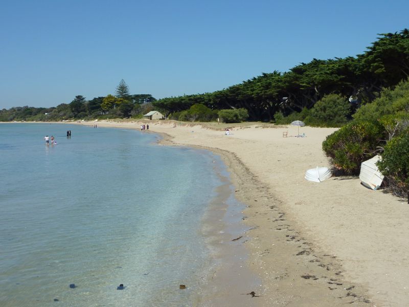 Sorrento - Western end of Sorrento Front Beach: View south-east along beach near jetty