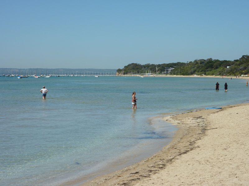 Sorrento - Western end of Sorrento Front Beach: South-easterly view along beach towards Western Sister