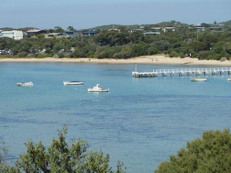 Sorrento - Eastern Sister and Collins Settlement Historic Site, Port Phillip: View from J.P. Fawkner Lookout towards beach and jetty at Camerons Bight