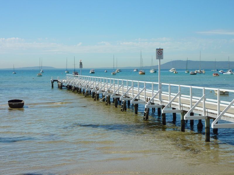 Sorrento - Camerons Bight, Port Phillip: View along jetty
