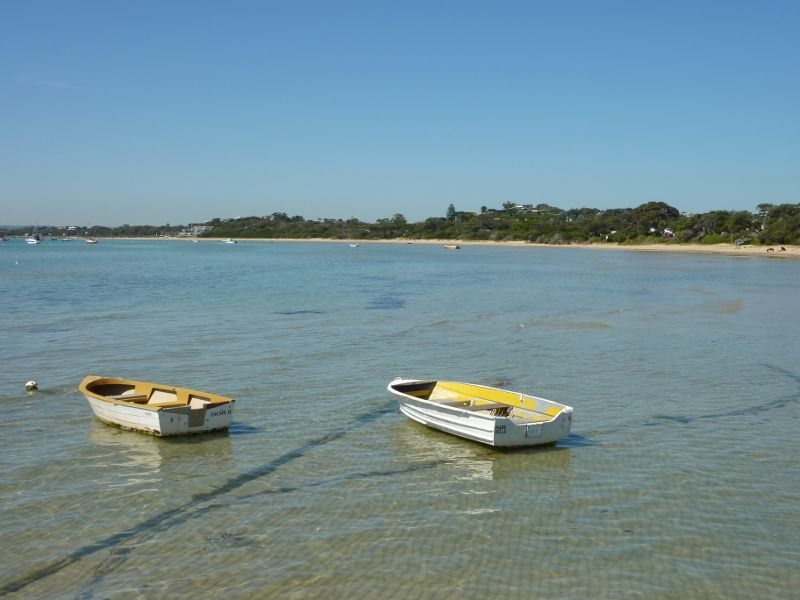 Sorrento - Camerons Bight, Port Phillip: View from jetty towards beach on east side