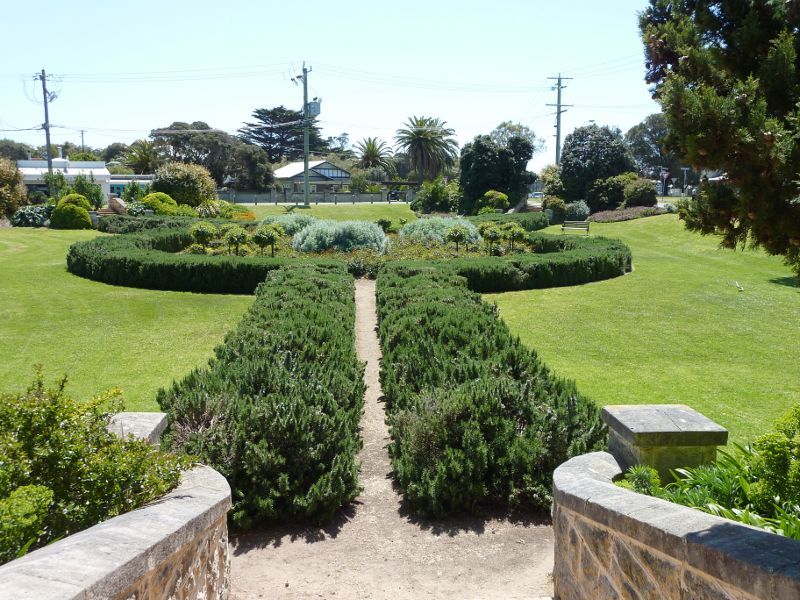 Sorrento - Sorrento Museum and Pioneer Memorial Gardens, Melbourne Road and Ocean Beach Road - Garden viewed from steps at museum