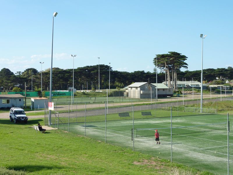 Sorrento - David MacFarlan Reserve, Morce Avenue - Tennis courts