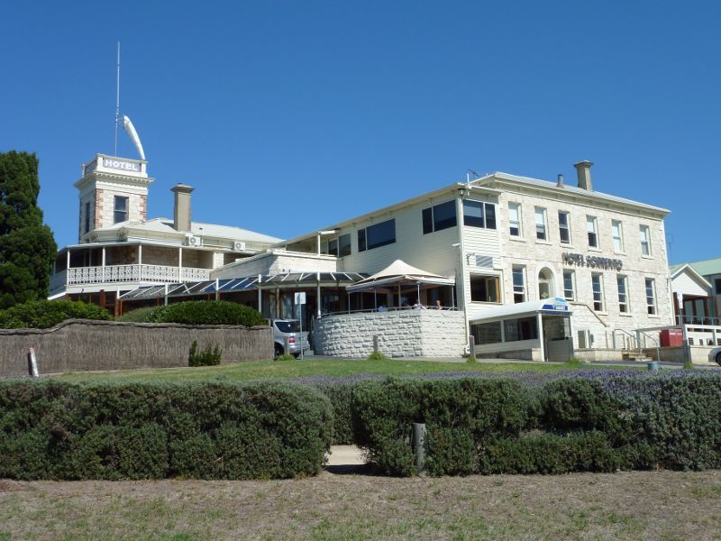 Sorrento - Around Sorrento: Hotel Sorrento, Hotham Rd