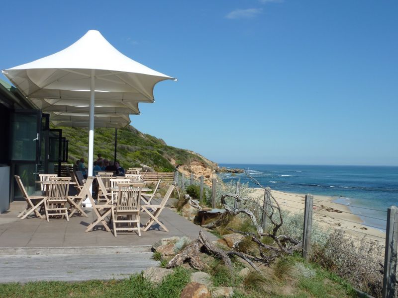 Sorrento - Sorrento Ocean Beach, Bass Strait - Deck overlooking beach at All Smiles cafe