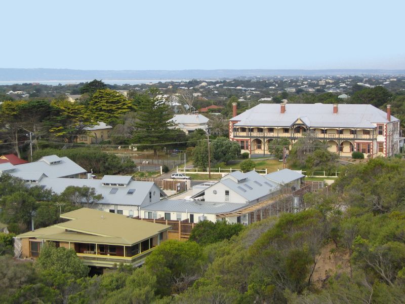 Sorrento - Sorrento Ocean Beach, Bass Strait: South-easterly view towards Whitehall Guesthouse from Websters Lookout