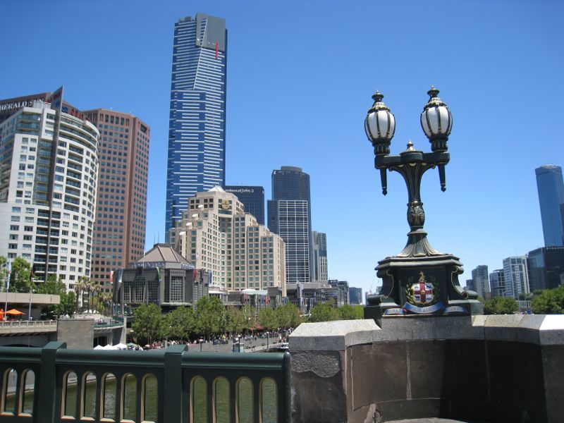 Southbank - Princes Bridge and Yarra River: Westerly view from Princes Bridge towards Southbank Promenade