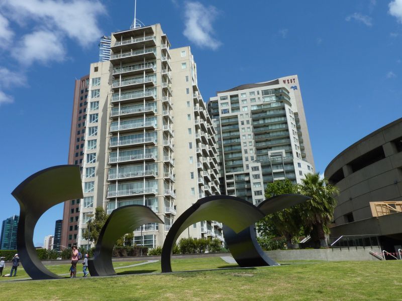 Southbank - Arts Centre Melbourne, St Kilda Road: Forward Surge sculpture at Arts Centre Lawn