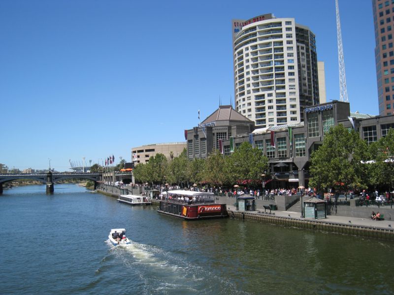 Southbank - Southbank Promenade and Yarra River: Easterly view along Yarra River towards Southgate and Princes Bridge
