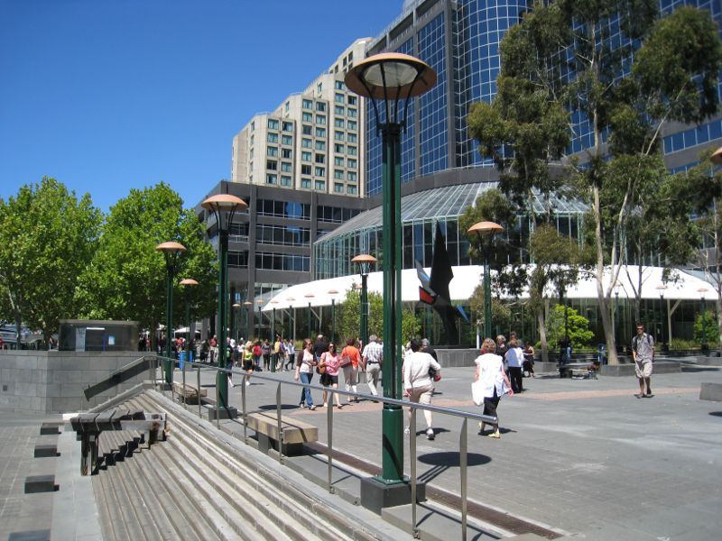 Southbank - Southbank Promenade and Yarra River: View east along Southbank Promenade opposite Riverside Quay Reserve