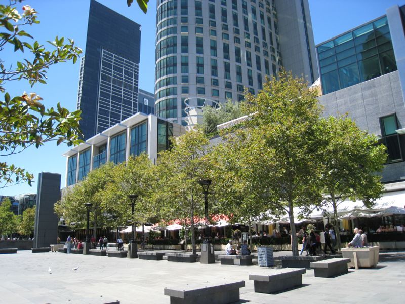 Southbank - Yarra Promenade and Yarra River: Yarra Promenade at Crown Entertainment Complex