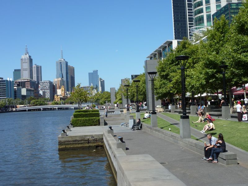 Southbank - Yarra Promenade and Yarra River: View east along Yarra River and Yarra Promenade towards Queens Bridge