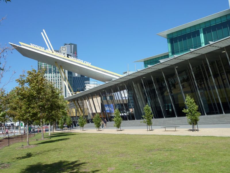 Southbank - South Wharf: Front of Melbourne Exhibition Centre