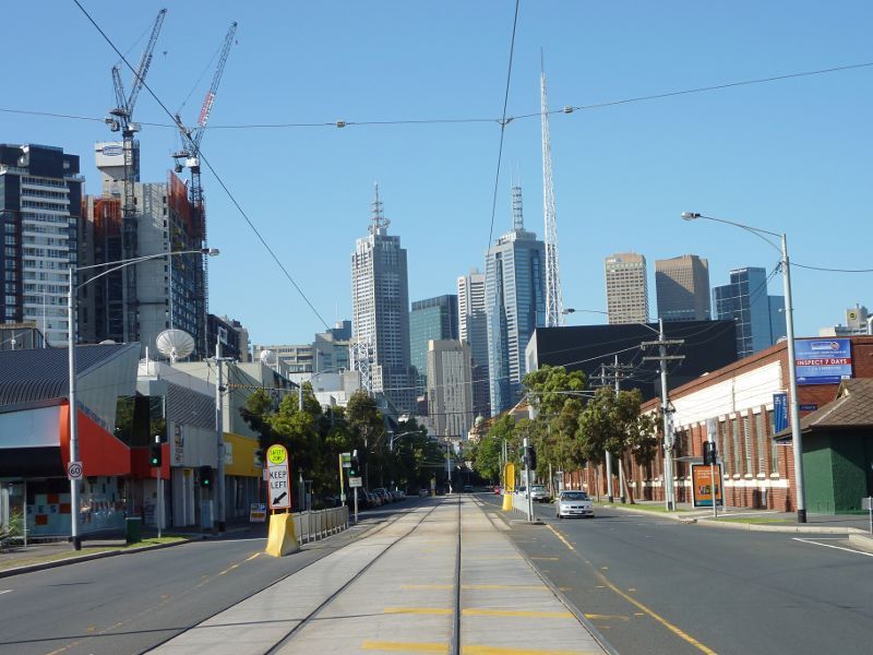 Southbank - Southbank Boulevard, Sturt Street and Grant Street - View north-east along Sturt St at Grant St