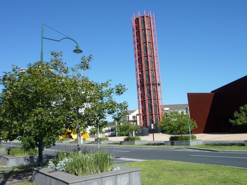 Southbank - Southbank Boulevard, Sturt Street and Grant Street: View across Grant St towards CityLink exhaust stack