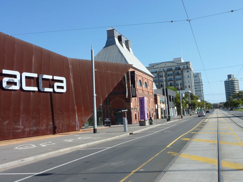 Southbank - Southbank Boulevard, Sturt Street and Grant Street: View south along Sturt St at Australian Centre for Contemporary Art