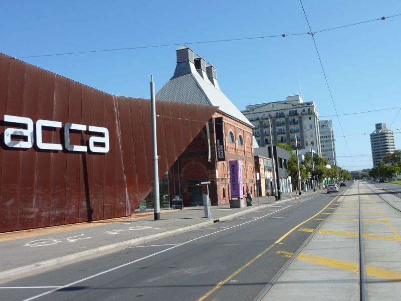 Southbank - Southbank Boulevard, Sturt Street and Grant Street - View south along Sturt St at Australian Centre for Contemporary Art