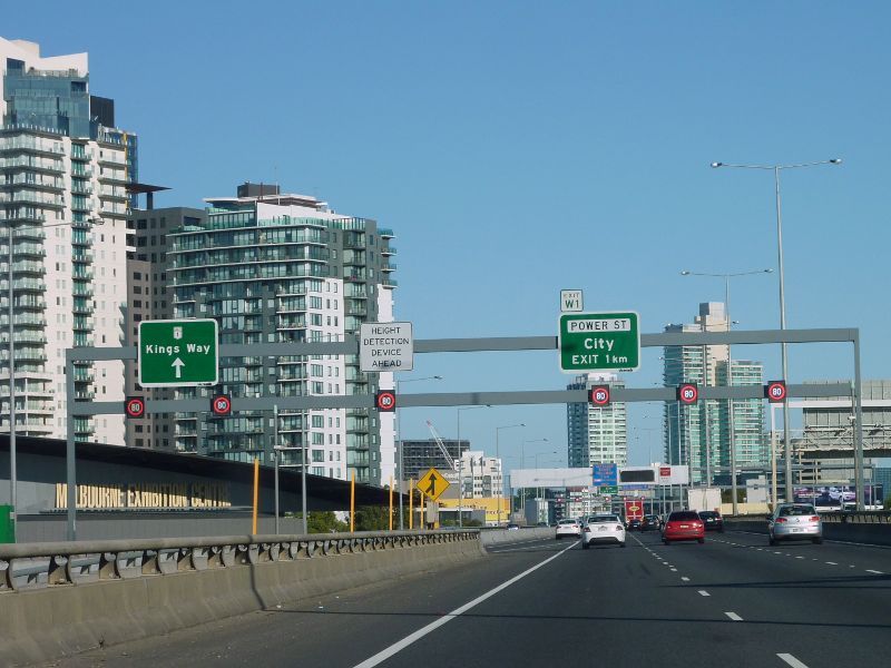 Southbank - West Gate Freeway: View east along West Gate Fwy east of Montague St