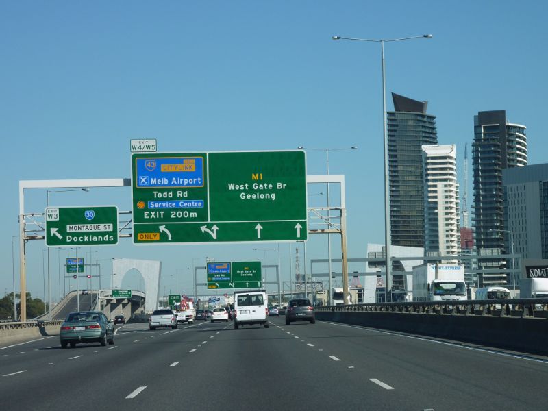 Southbank - West Gate Freeway: View west along West Gate Fwy at Montague St exit