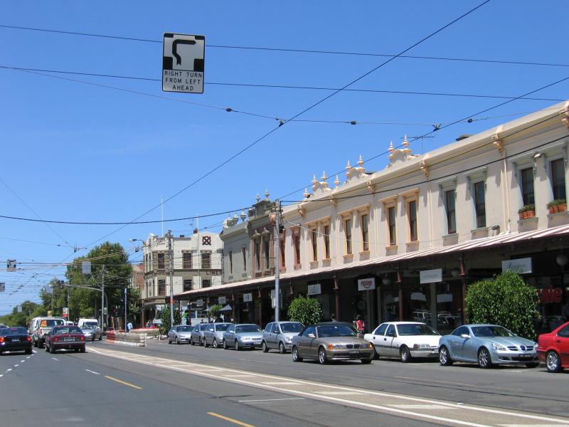 South Melbourne - Clarendon Street area and commercial centre: View south along Clarendon St between Bank St and Park St