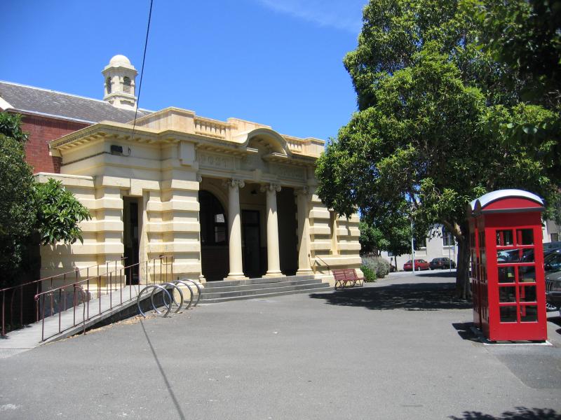 South Melbourne - South Melbourne Town Hall and surroundings, Bank Street: Post Office, corner Bank St and Perrins St