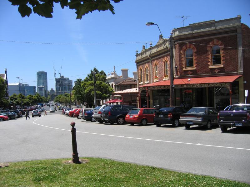South Melbourne - South Melbourne Town Hall and surroundings, Bank Street: View east along Bank St at Layfield St