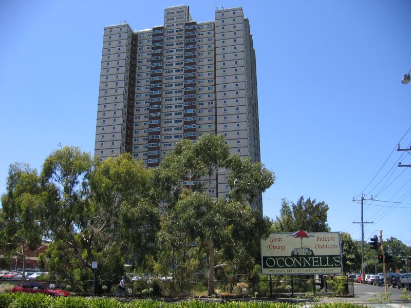 South Melbourne - Park Street area: View east along Park St at Ferrars St towards Park Towers apartment block