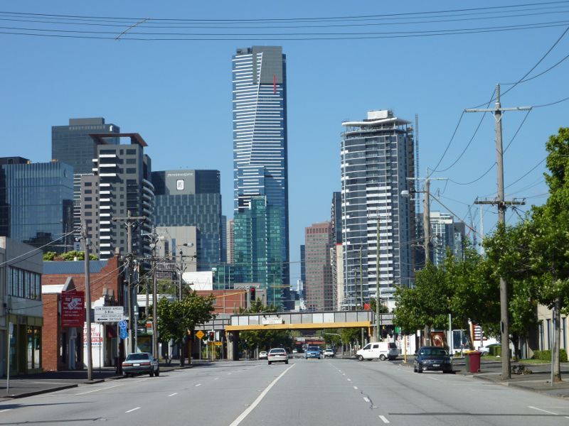 South Melbourne - City Road: View north-east along City Rd towards Ferrars St and Eureka Tower