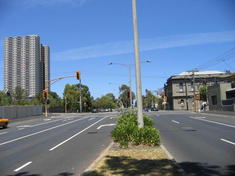 South Melbourne - Ferrars Street area: View south along Ferrars St towards Dorcas St