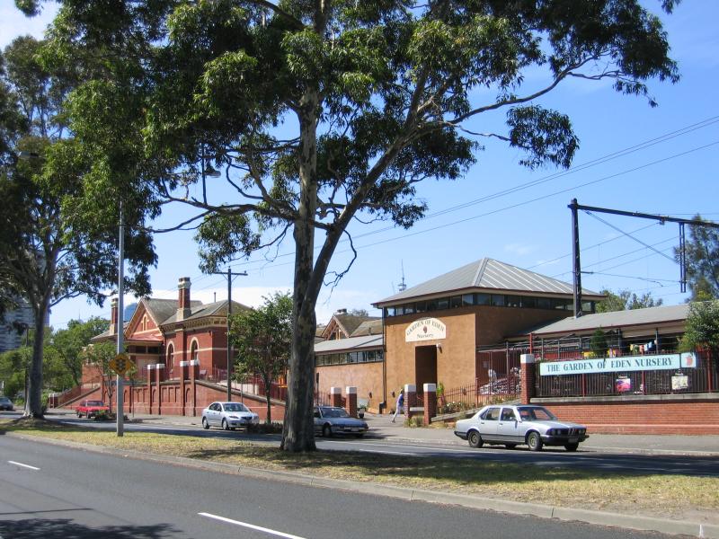 South Melbourne - Ferrars Street area: View north along Ferrars St towards Albert Park tram station and Garden of Eden Nursery