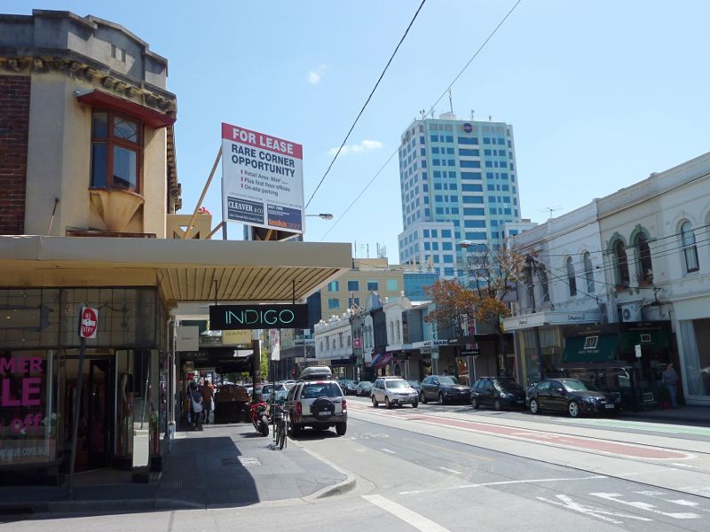 South Yarra - Chapel Street: View north along Chapel St at Oxford St