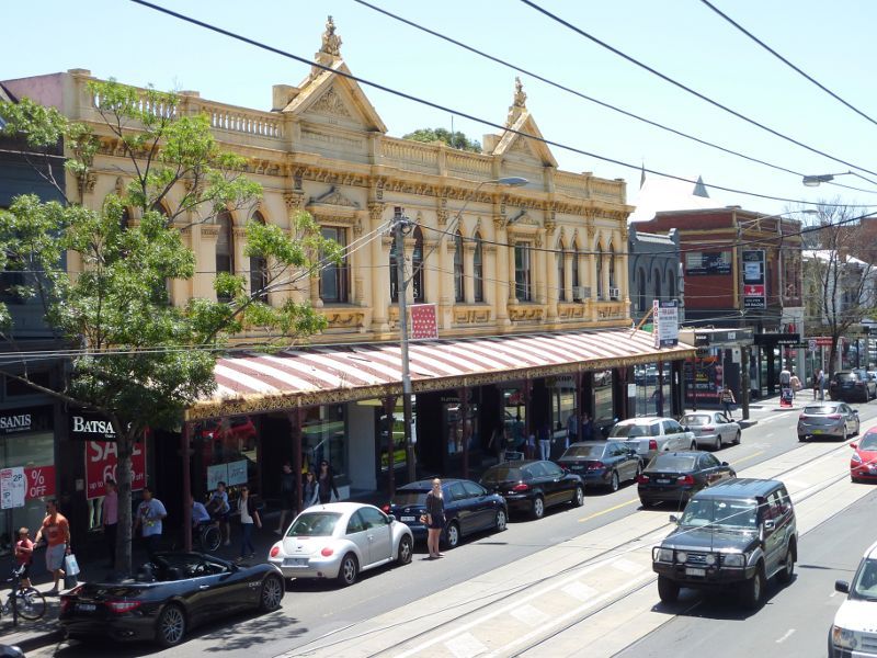 South Yarra - Chapel Street: View north along Chapel St towards Grosvenor St