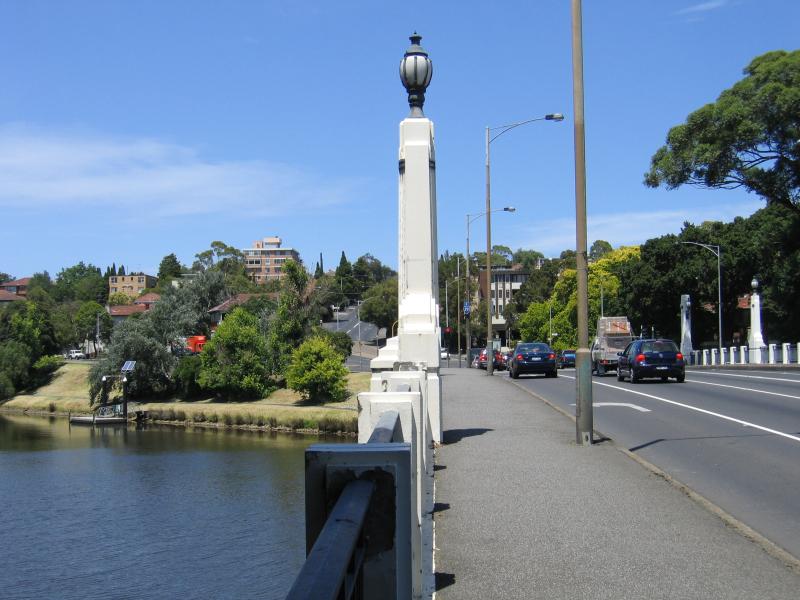 South Yarra - Yarra River around Hoddle Bridge at Punt Road: View south along Punt Rd across Hoddle Bridge