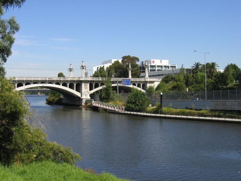 South Yarra - Yarra River around Church Street Bridge at Chapel Street - View west along Yarra River towards Church Street Bridge