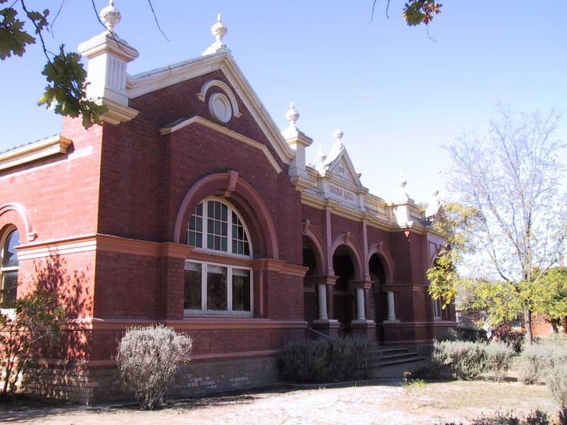 St Arnaud - Commercial centre and shops: Shire Hall, Napier St