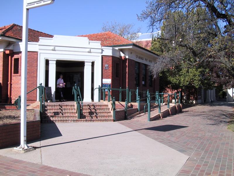 St Arnaud - Commercial centre and shops: Post Office, corner Napier St and Walker St