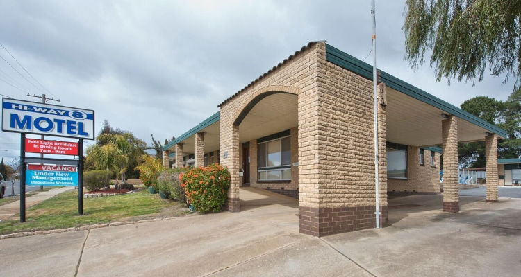 Hi-Way Eight Motor Inn, Stawell